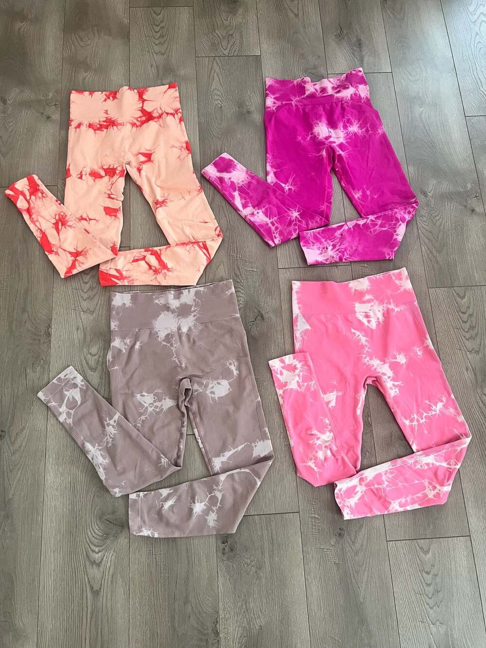 Set of 4 Seamless Tie Dye Scrunch Butt Lifting Workout Leggings Size M